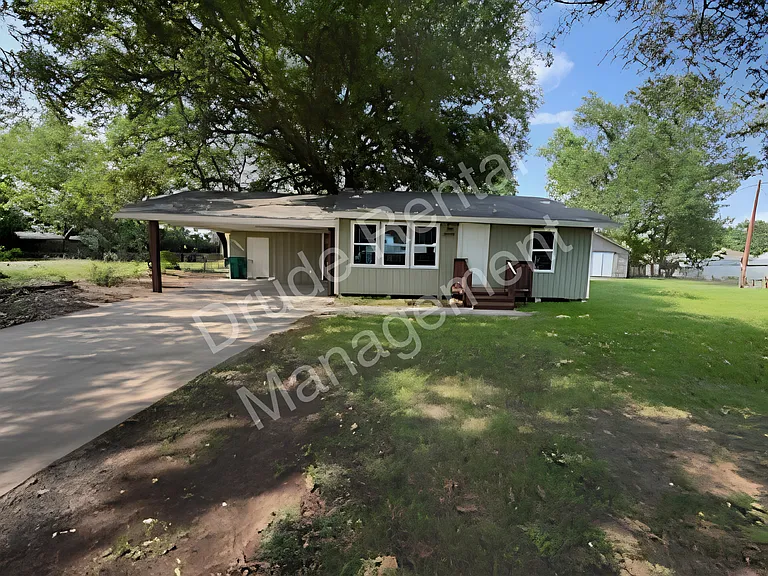 30121 Julia St — Photo 30