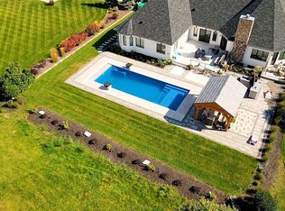 833 Alderbrook Ct, Crown Point, IN 46307