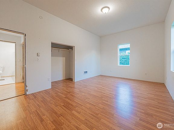 4th image of 5024 S Cushman Avenue