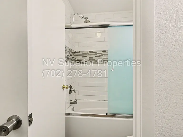 7929 Dana Maple Ct — Photo 42