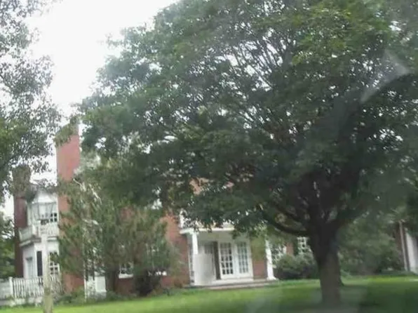 32 Solomon Pierce Rd, Lexington, MA 02420