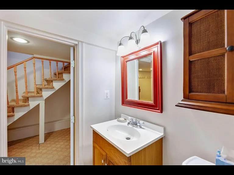 1637 Kramer St NE — Photo 31