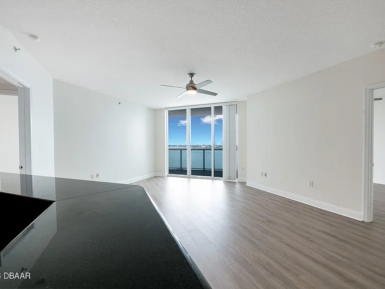 241 Riverside Dr #1006 — Photo 8