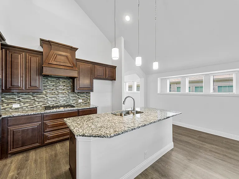 7404 Hawthorne Way — Photo 11