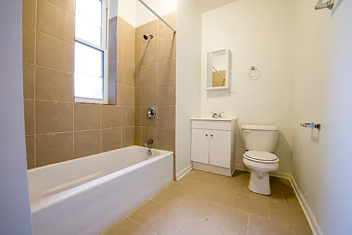 5901 S Michigan Ave Chicago, IL 60637 Photo 1