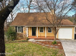 805 Tree Trunk Rd, Knoxville, TN 37934