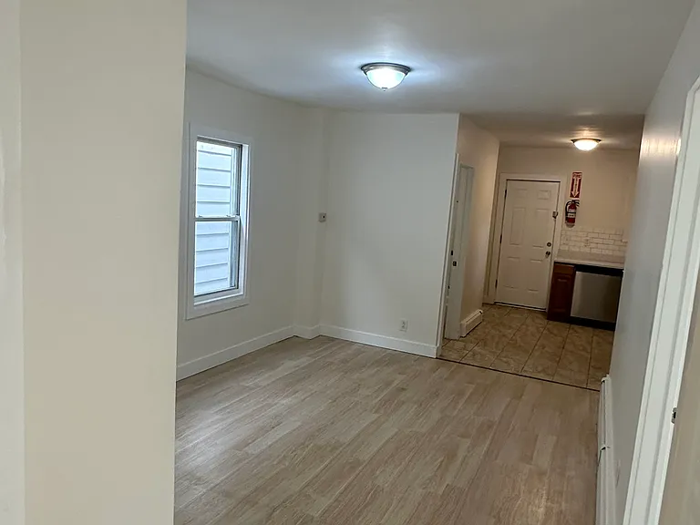 274 Cleveland St #2 — Photo 4