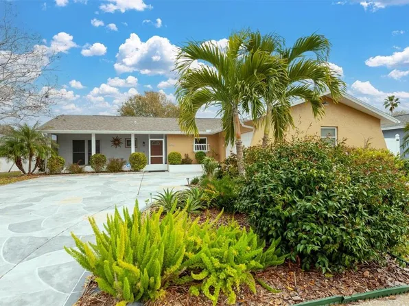 8909 118th Way, Seminole, FL 33772