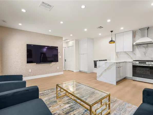 18919 Keswick St, Reseda, CA 91335