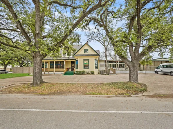 1030 4th St, Rosenberg, TX 77471