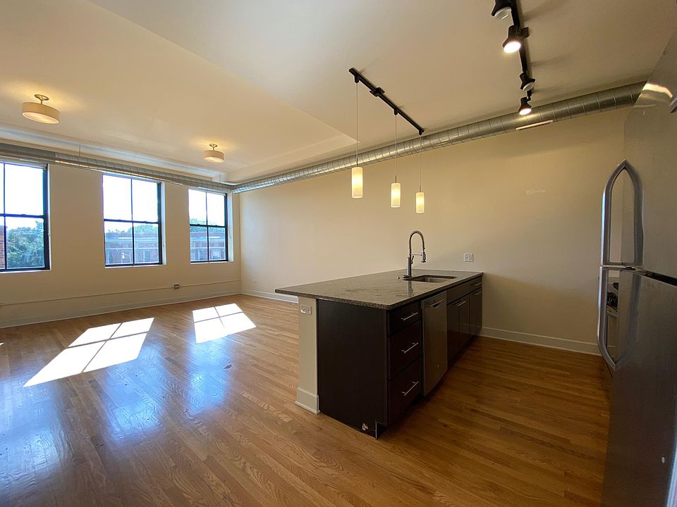 1st image of 2778 N Milwaukee Ave APT 301