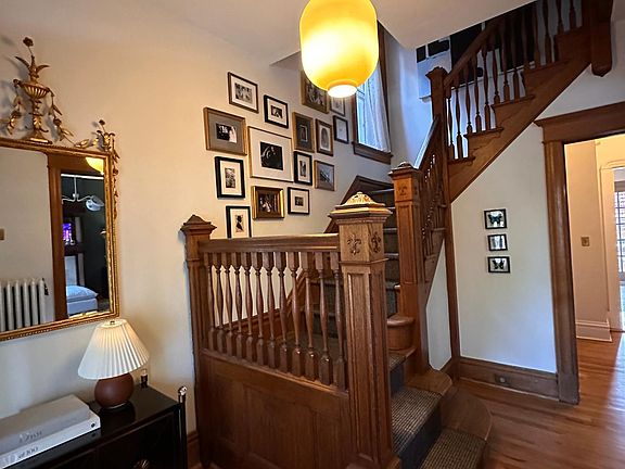 3rd image of 3255 Geyer Ave