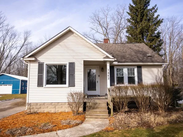 1842 S Poseyville Rd, Midland, MI 48640
