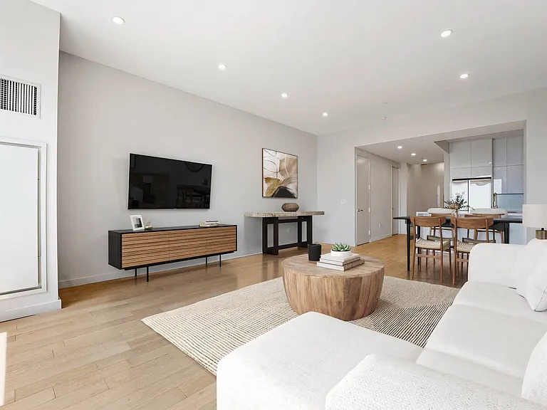 75 Wall St #35R — Photo 3