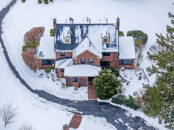 51 Newton St, West Boylston, MA 01583