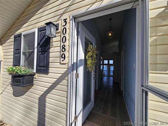 Views as soon as you enter the home.