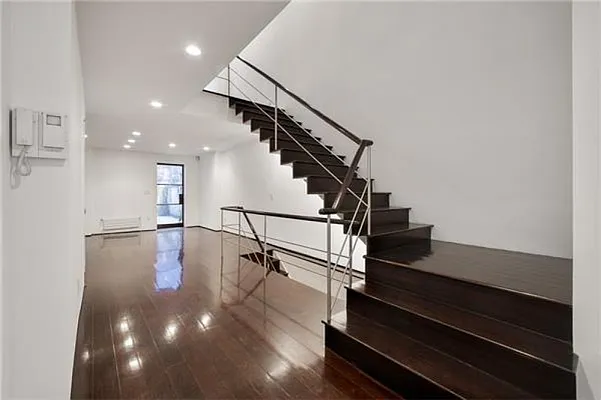 Sold by Leslie J. Garfield | media 2