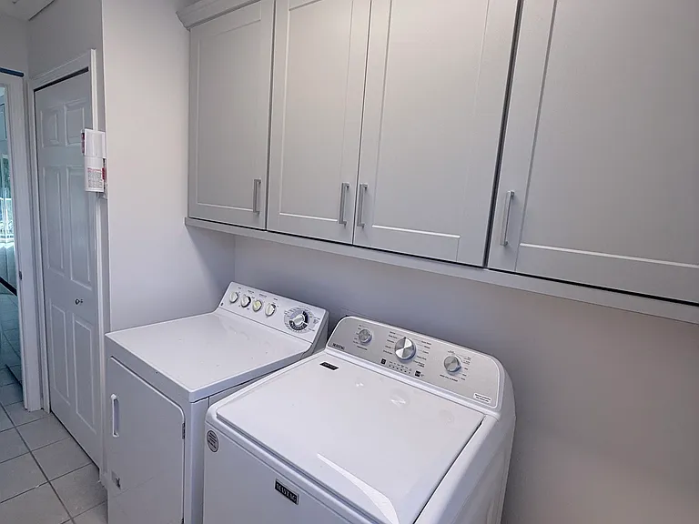 6143 Century Ct — Photo 18