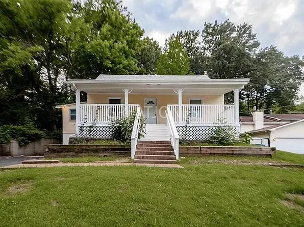 317 N Dellwood Rd, Saint Louis, MO 63135