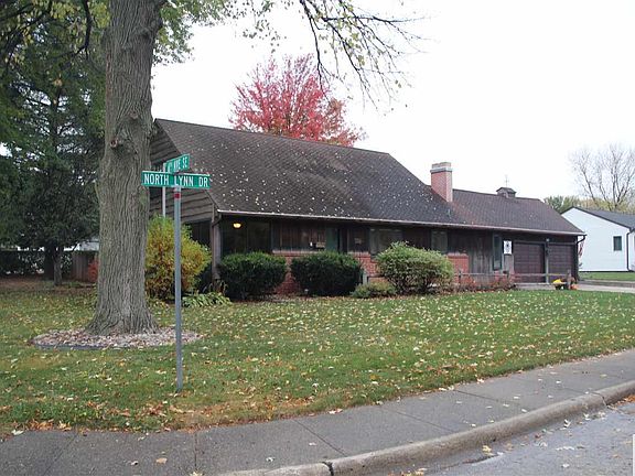 2nd image of 450 N Lynn Dr