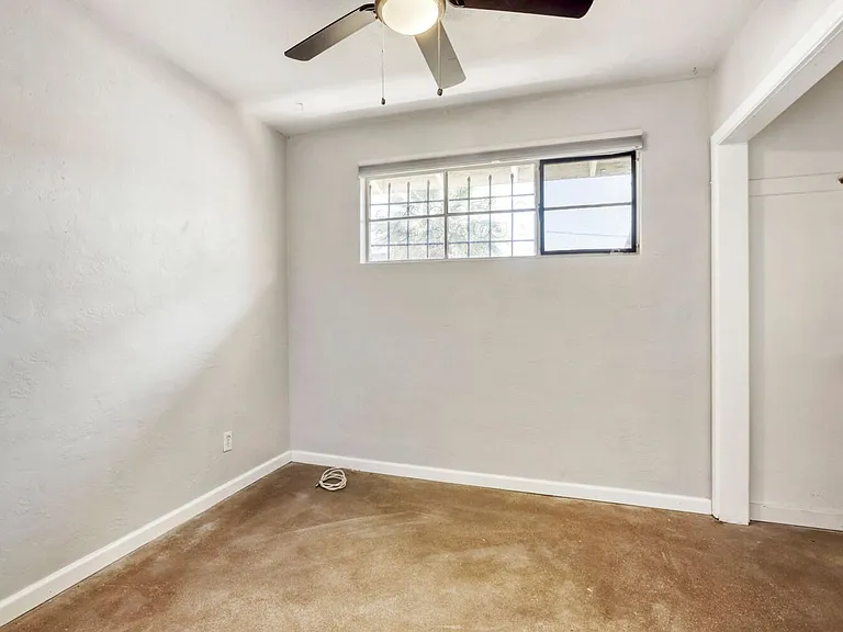 1326 W Monroe St — Photo 10