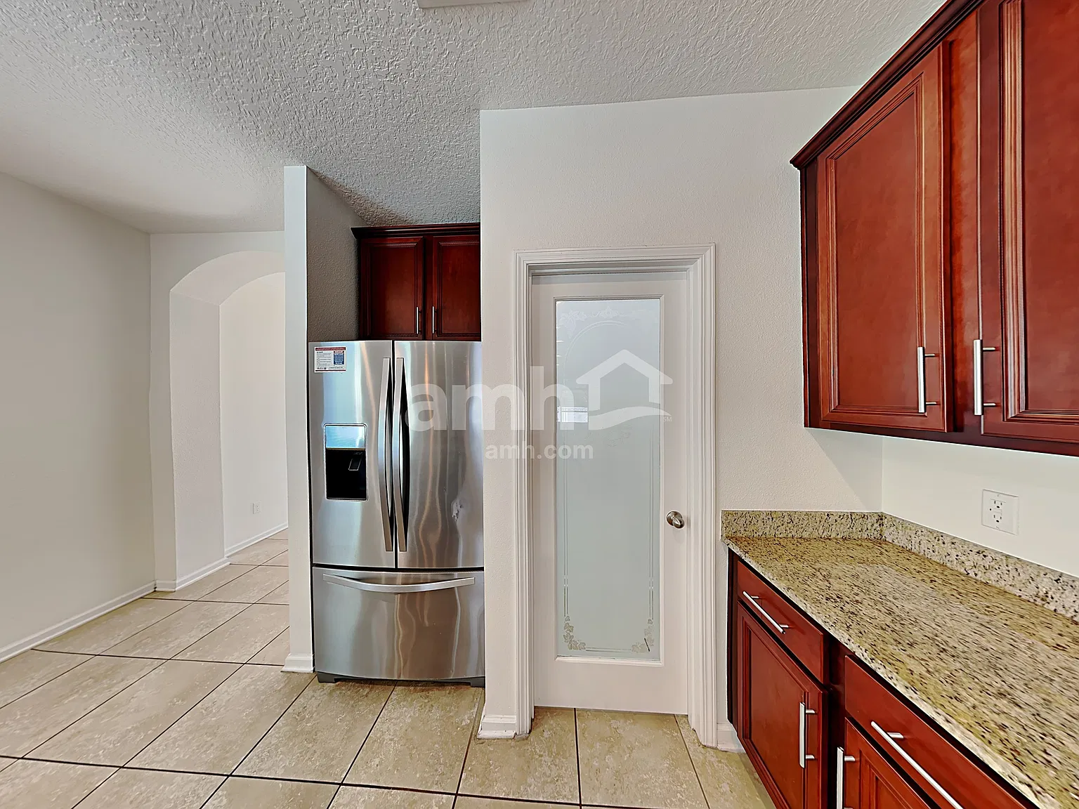 3 bed, 2.0 bath, 1661 sqft, $2,110 — Photo 4
