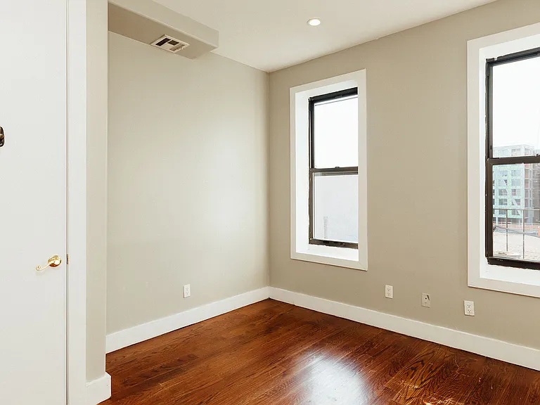 75 Jefferson St #3F — Photo 10