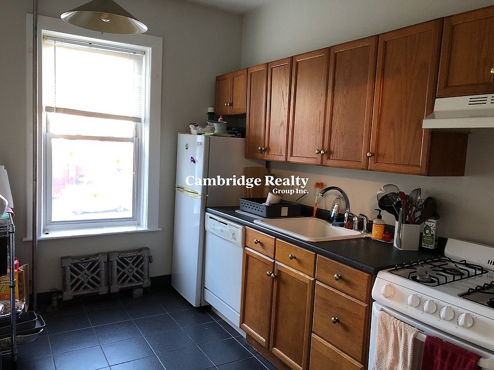 1st image of 33 Highgate St #4T