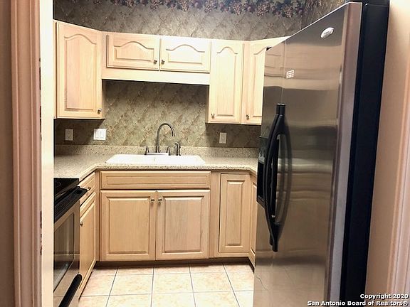 2nd image of 1 Towers Park Ln APT 304