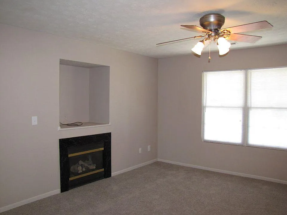 3 bed, 1.5 bath, 1200 sqft, $1,750 — Photo 4