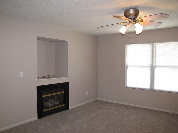 4th image of 10235 Riverstone Cir