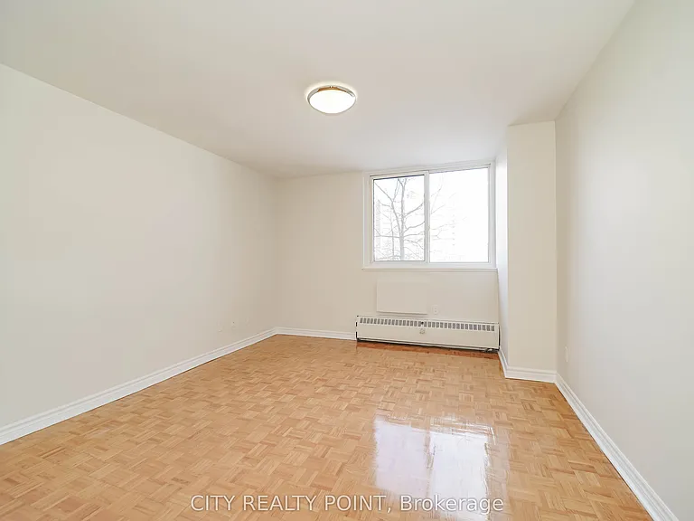 10 Shallmar Blvd #211 — Photo 12