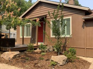 373 Iowa St, Ashland, OR 97520