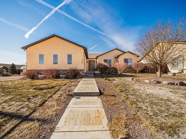 5707 Mark Twain Ln, Pueblo, CO 81008