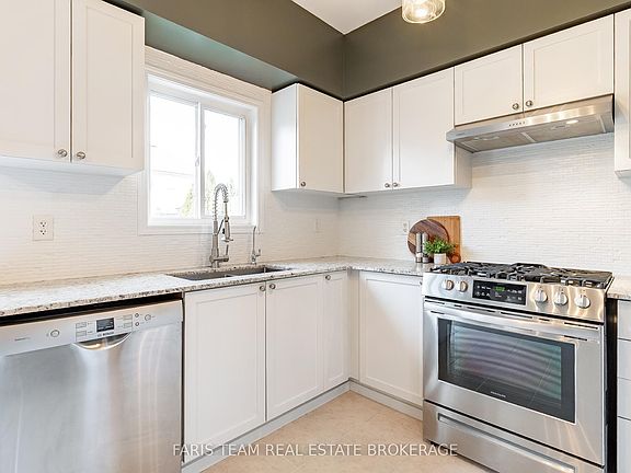 5th image of 36 Connaught Ln