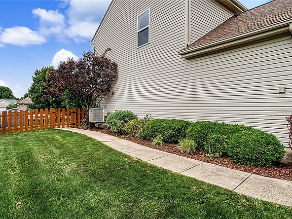 4th image of 2339 Gardner Dr