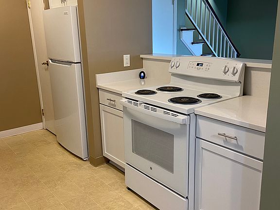 5th image of 291 Ivy Hill Ln APT D