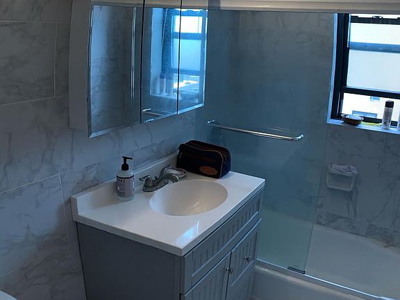 3rd image of 860 E Broadway APT 5C
