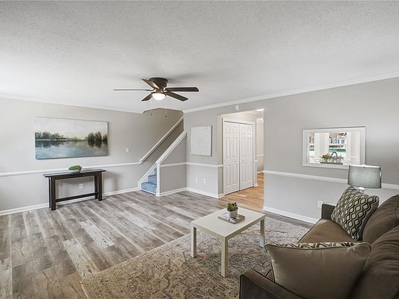 5th image of 25 Corwin Cir