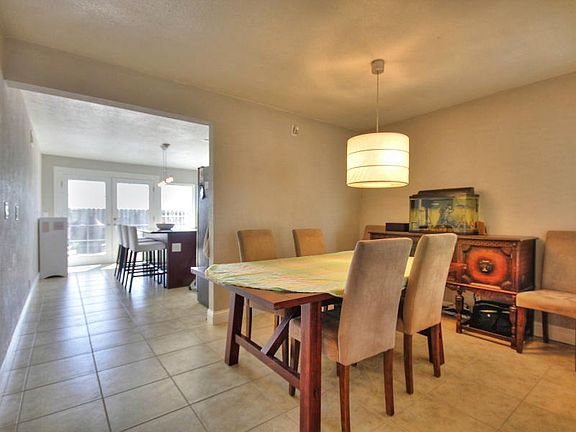 4th image of 2260 Fountain Oaks Dr
