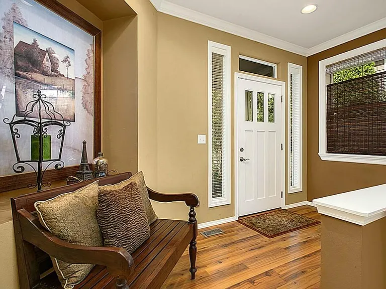 24011 SE 11th Pl — Photo 4