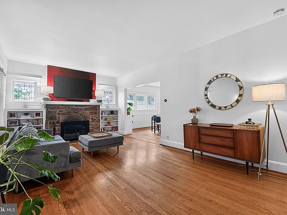 3rd image of 2411 Everton Rd
