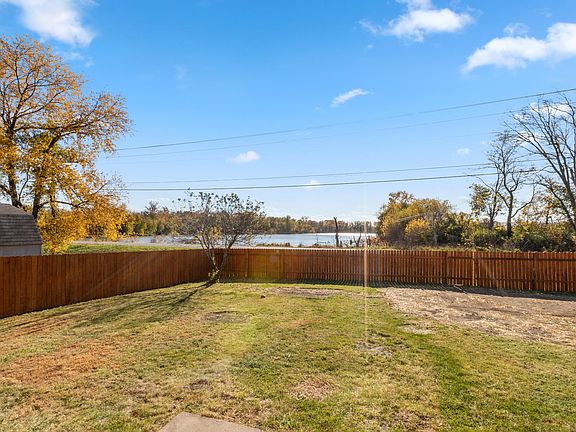 3rd image of 4385 Lake Villa Ln