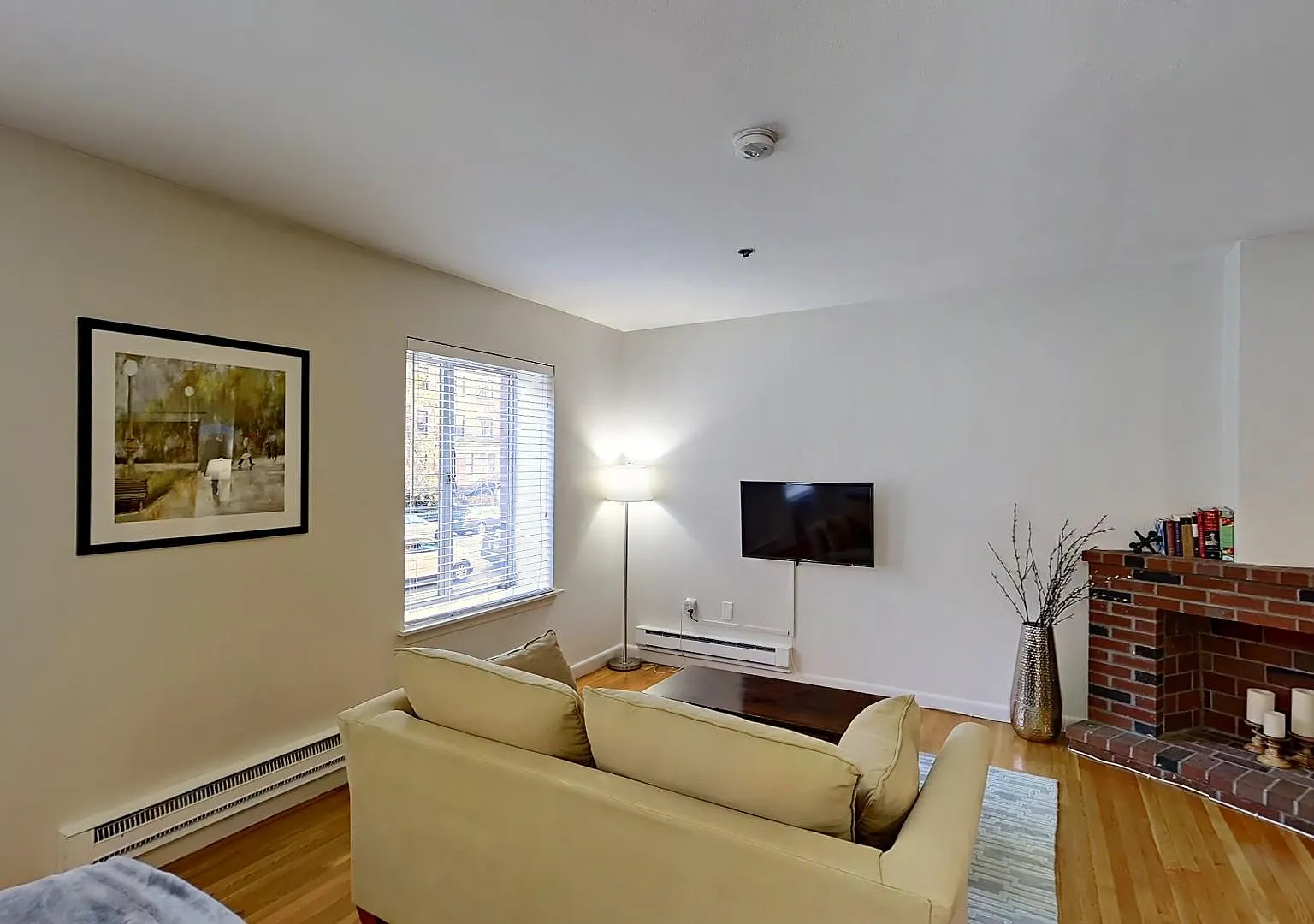 Studio, 350 sqft, $3,150 — Photo 4