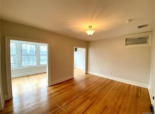 14 Oakland Ave, Warwick, NY 10990