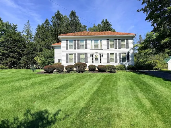 8 Glen St, Alfred, NY 14802
