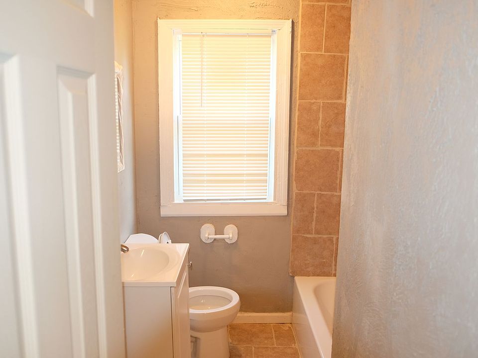 1st image of 210 Rutledge St