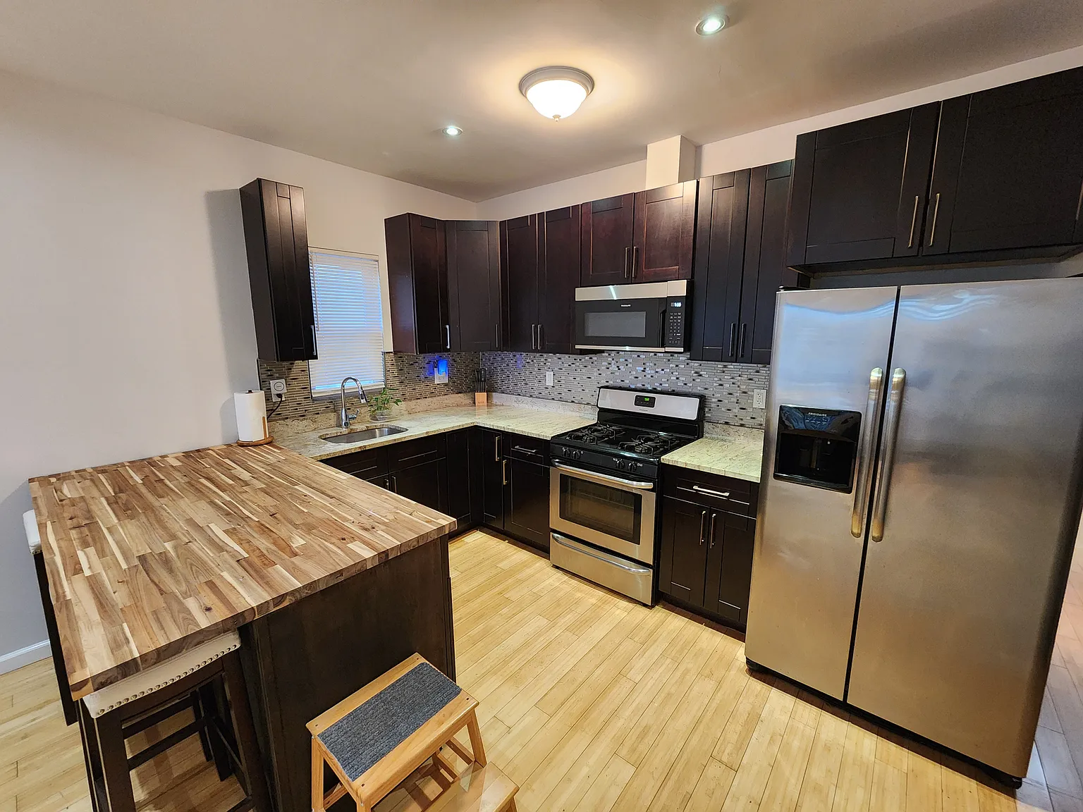 3 bed, $4,250 — Photo 3