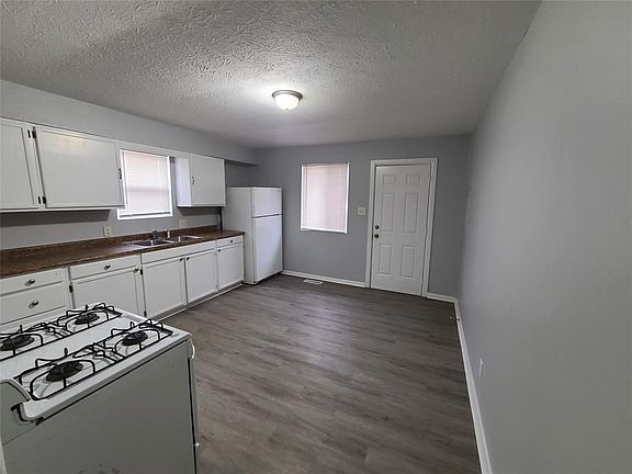 5th image of 2238 N Butler Ave