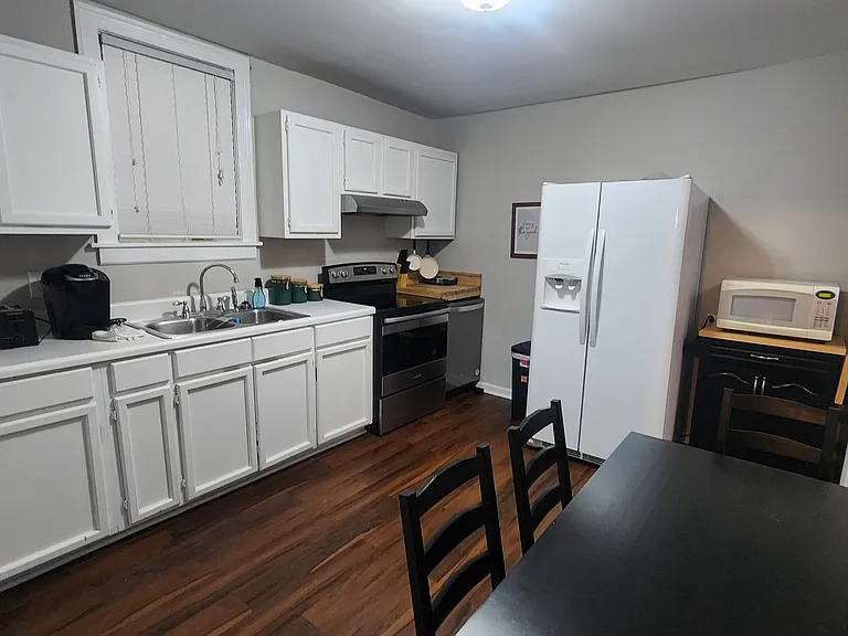 2215 Albion St — Photo 32